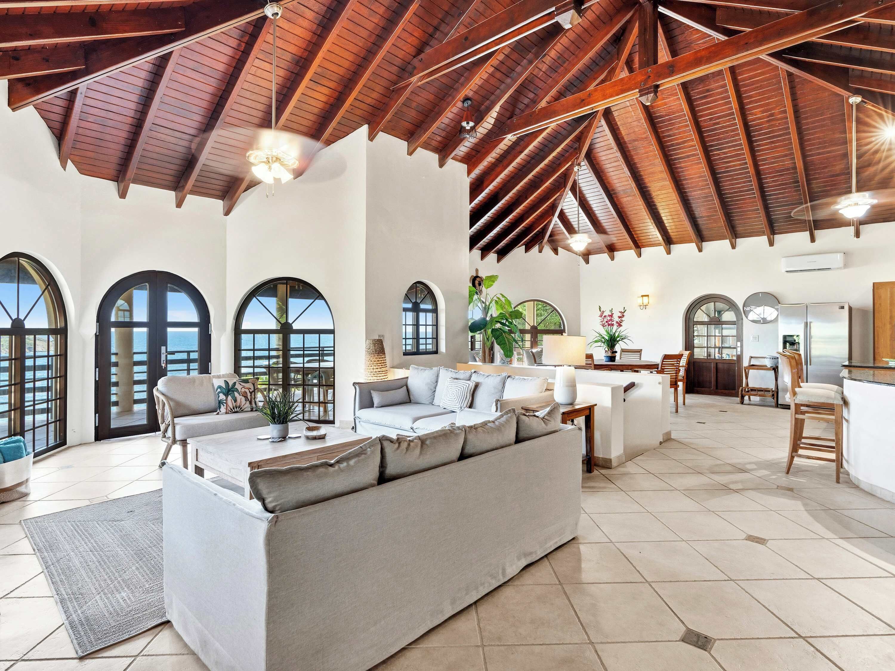 Televisión y estéreo 