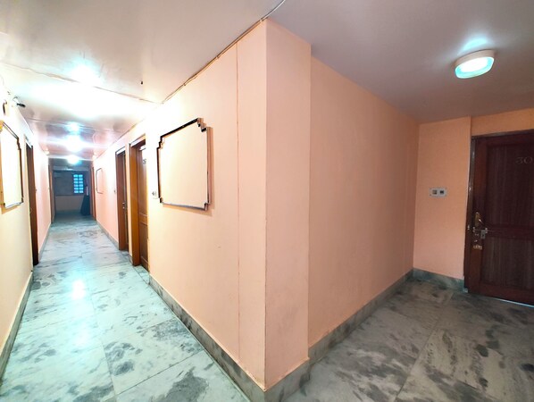 المنشأة من الدا�خل