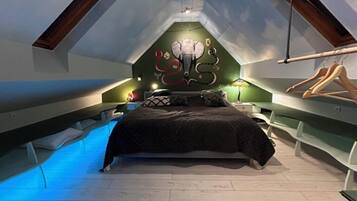 Family Apartment, Lanai, Courtyard View