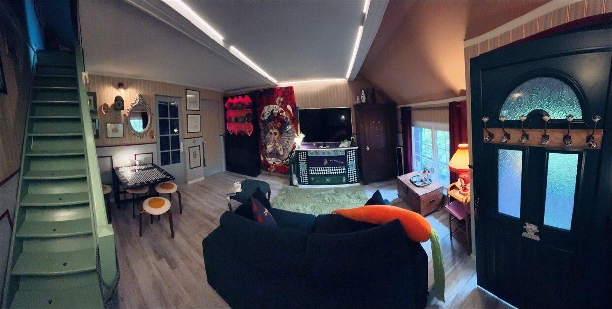 Familie appartement, terras, uitzicht op de binnenplaats | Geluiddichte muren, een strijkplank/strijkijzer, gratis wifi