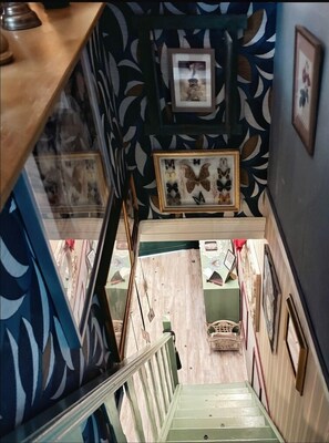 家庭公寓, 露台, 庭園景 | 隔音、熨斗/熨衫板、免費 Wi-Fi