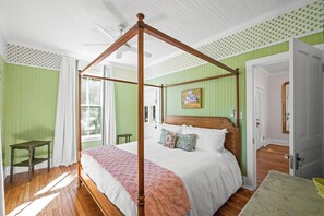 4 chambres, fer et planche à repasser, accès au Wi-Fi (inclus)