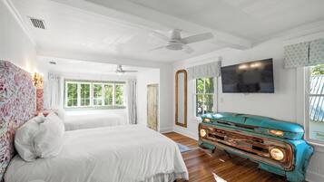 4 bedrooms, iron/ironing board, free WiFi, bed sheets