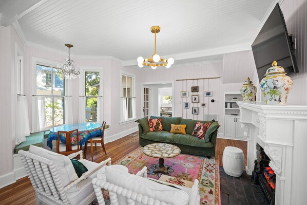 Téléviseur connecté, foyer