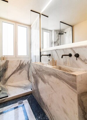 Hair dryer, towels - Acropolis Neoclassical Gem (Athina)