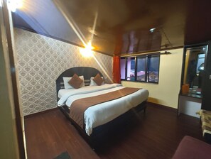 Double Room | Desk, free WiFi