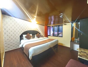 Double Room | Desk, free WiFi