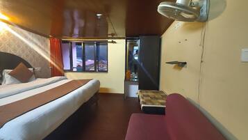 Double Room | Desk, free WiFi