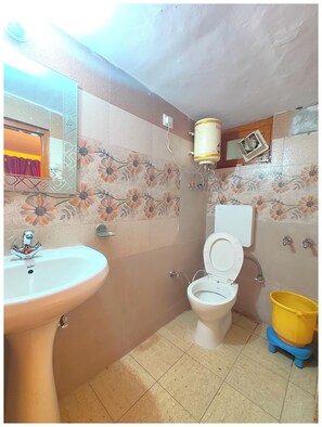 Dusche, Regendusche, Hausschuhe, Handtücher