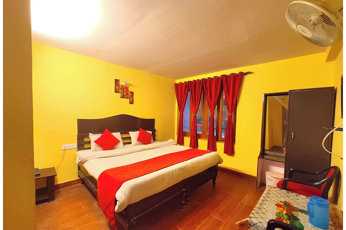 Deluxe-Doppelzimmer, Mehrere Betten | Allergikerbettwaren, Schreibtisch, schallisolierte Zimmer, Bettwäsche