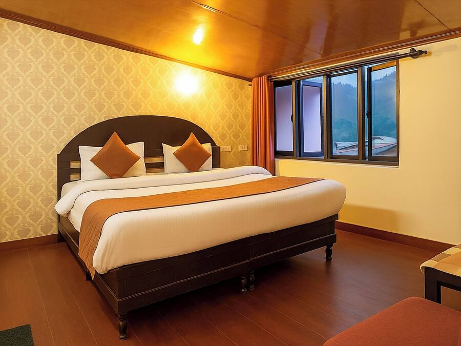 Roupas de cama antialérgicas, escrivaninha, quartos à prova de som