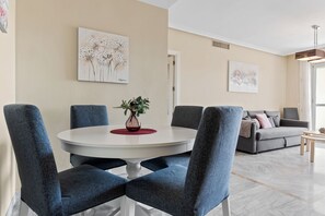 Dining - Lovely 2-bed 10 Mins Walk From Puerto Banus (Marbella)
