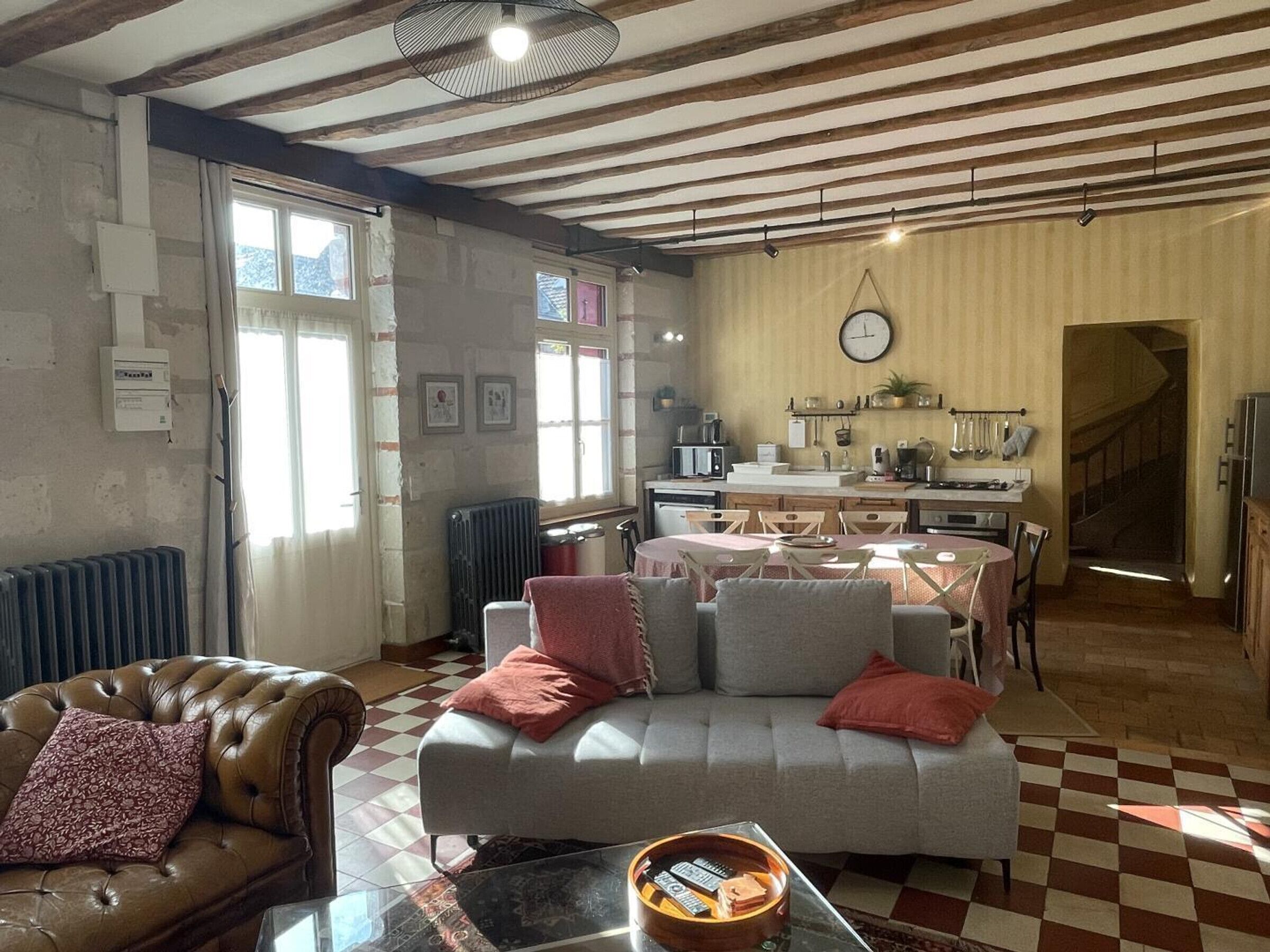 Télévision, cheminée