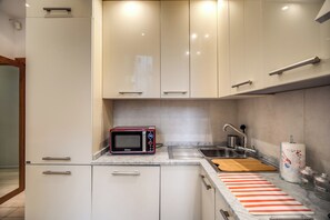 Private kitchen - 2 Bedrooms & 2 Bathrooms Monti (Roma)