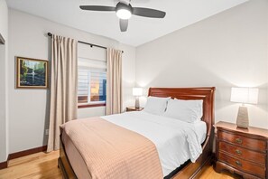 3 dormitoris, escriptori, planxa i posts de planxar i wifi gratuïta 