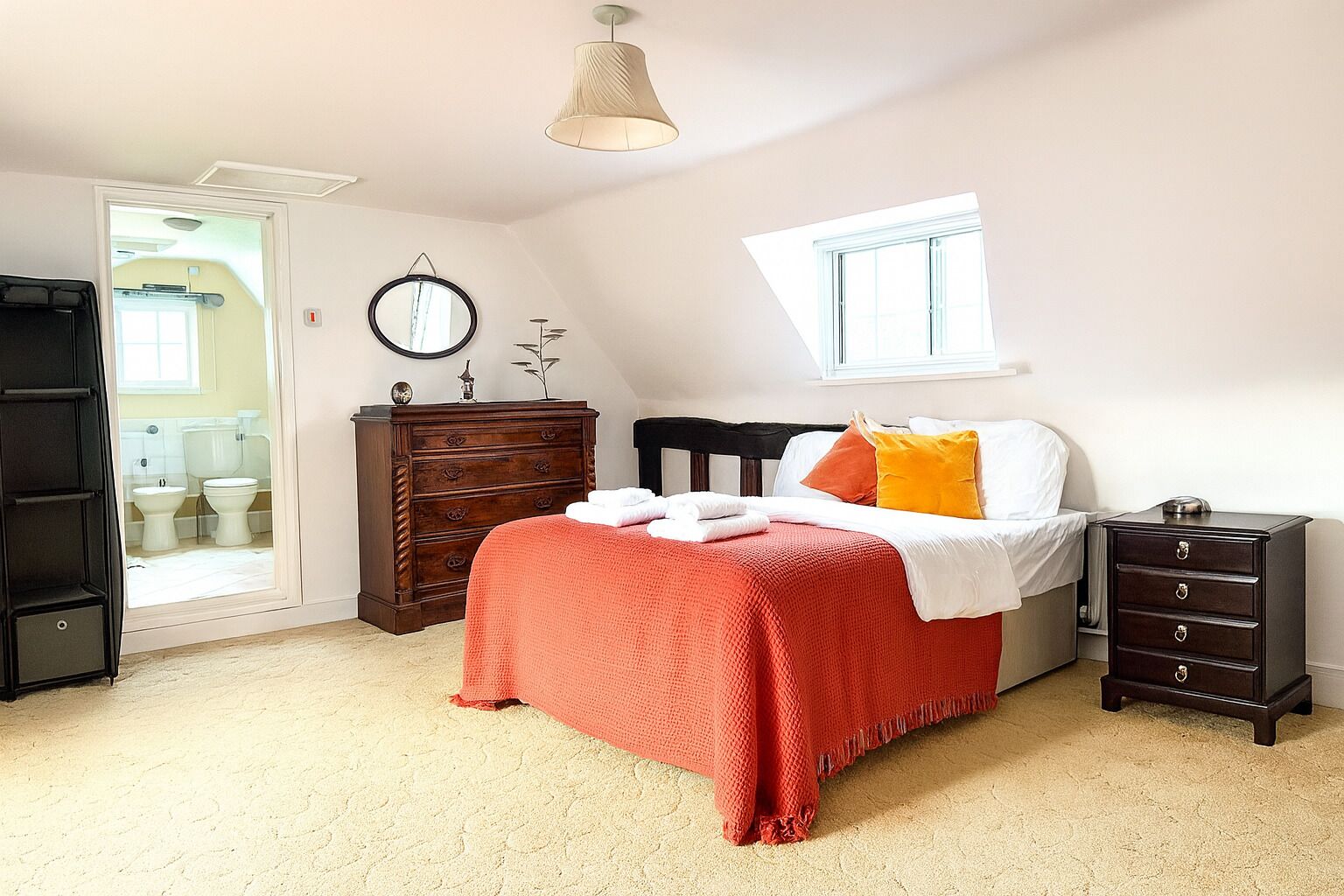 4 Schlafzimmer, Bügeleisen/Bügelbrett, WLAN, Bettwäsche