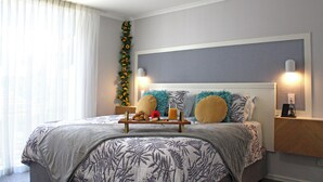 Unclassified image, 3 of 7, button - 2BR Apartment with Pool & Tennis Court, Walk to Beach & Shops (Mandurah)
