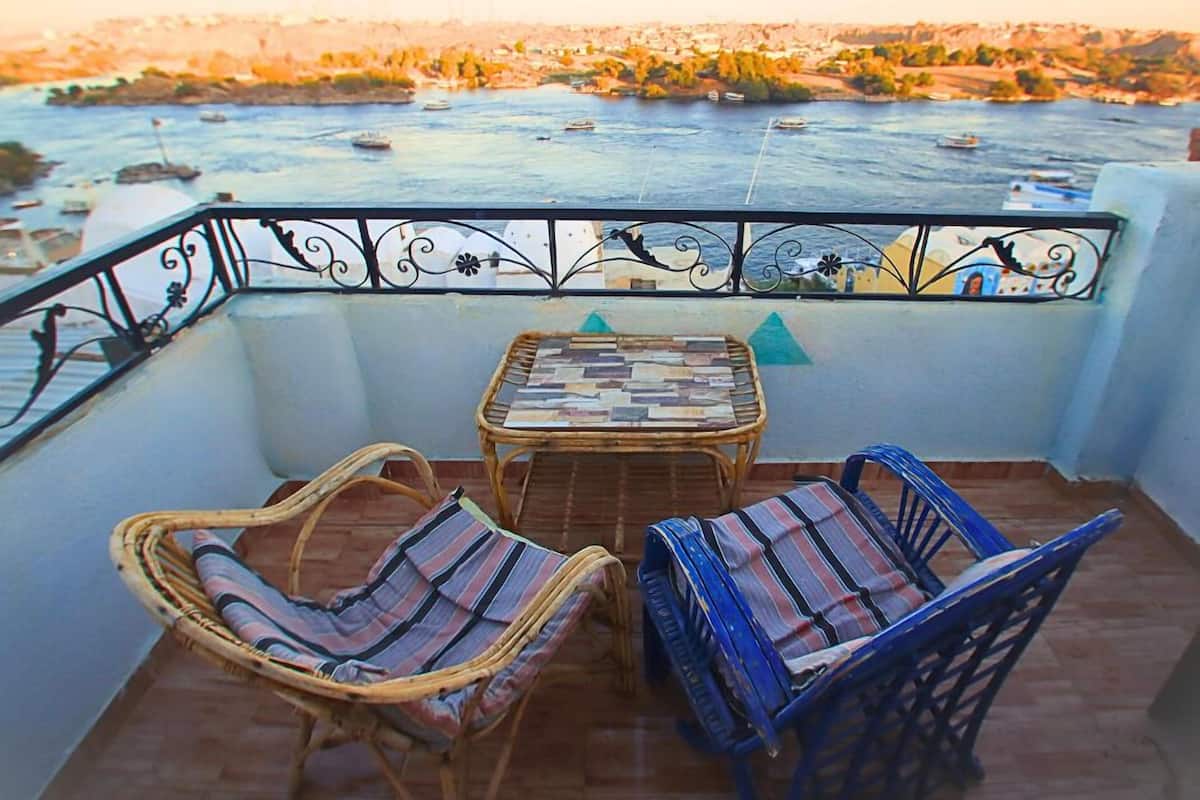 Deluxe Duplex, River View | Terrace/patio