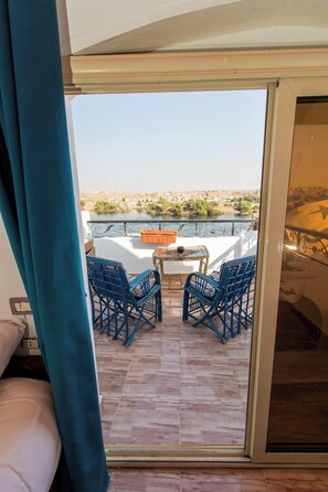 Deluxe-Maisonette, Flussblick | Verdunkelungsvorhänge, kostenloses WLAN