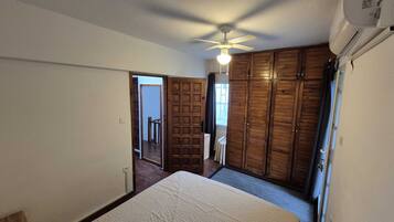 2 dormitorios, tabla de planchar con plancha, wifi gratis y ropa de cama