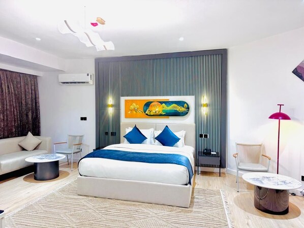 Espacio para trabajar con laptop y wifi gratis 