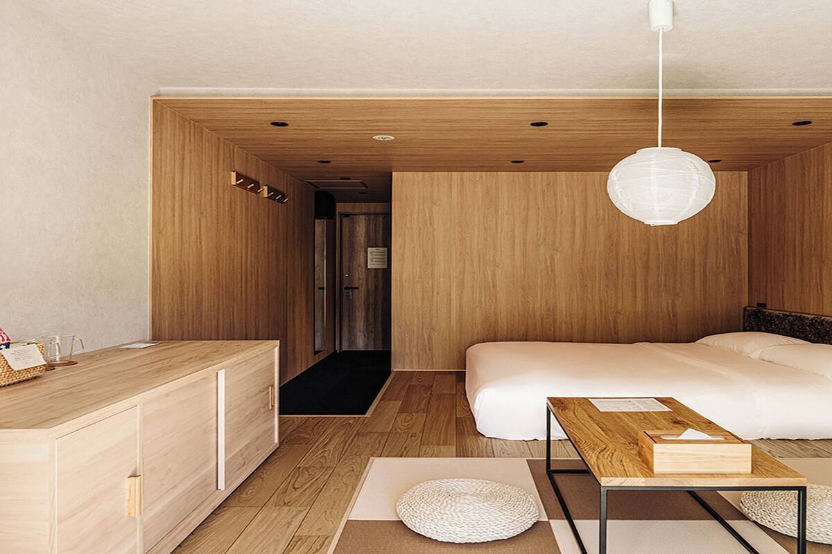 Basic Double Room, Courtyard View | Desk, free WiFi