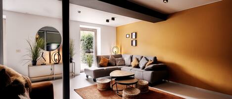 House | Living room | DVD player