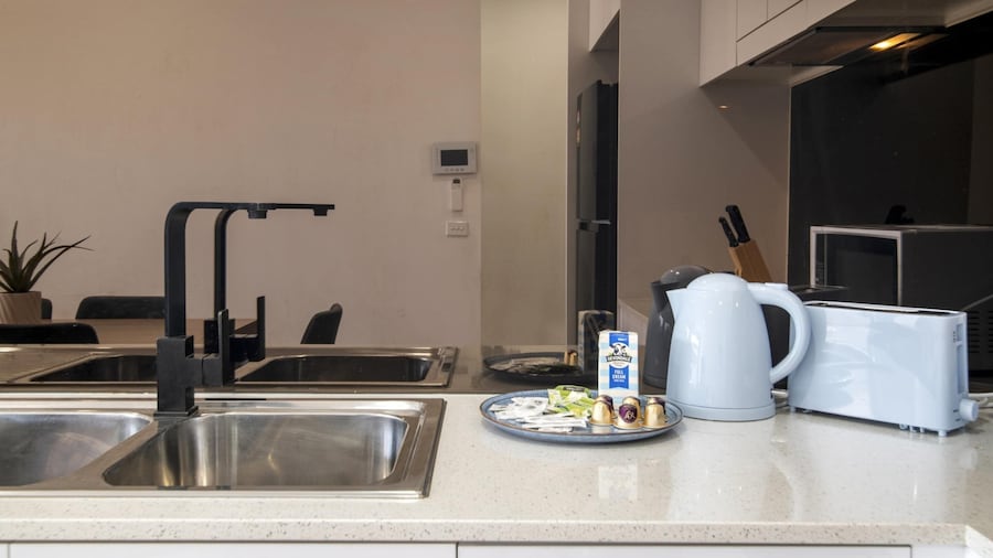 Relaxing Family Townhouse Near Melbourne's