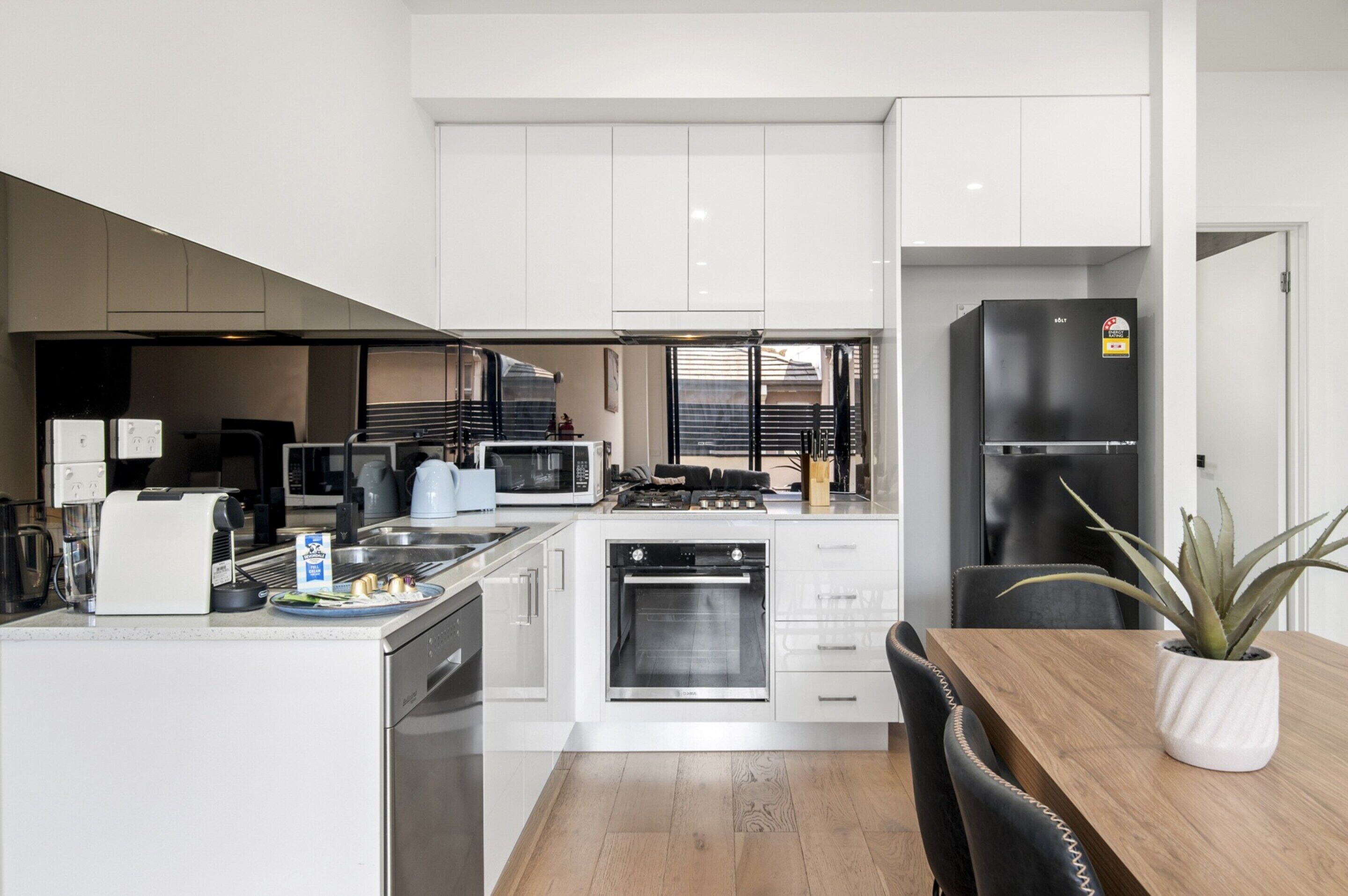 Apartment | Dapur peribadi | Alat memasak/pinggan mangkuk/perkakas dapur 