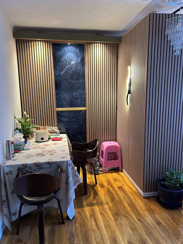 المنشأة من الداخل