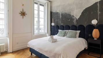 Apartemen | 2 kamar tidur, ruang kerja ramah laptop, dan setrika/meja setrika