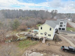 Exterior - New 3 Bedroom with Private Pool & big yd walking distance downtown York Beach.. (York)