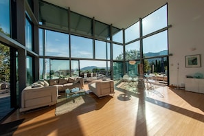 TV, books - Design villa, air-conditioned, heated swimming pool Marine de davia, corbara l'ile Rousse (Corbara)