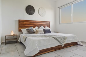 2 bedrooms, iron/ironing board, WiFi, bed sheets - Charming 2-bedroom apartment with amazing views at the heart of Cancun. (Cancún)