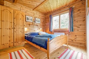 3 bedrooms, iron/ironing board, free WiFi - Hus PIO – Your Lakeside Holiday Retreat in Southern Sweden (Traryd)