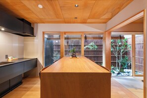 Design Townhome, Garden View | In-room dining - Ichinen (Kyoto)