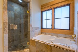 Maison, 3 chambres | Salle de bain