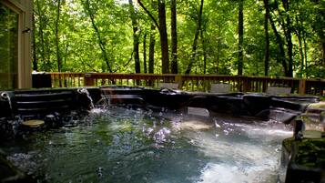 Cabin, 3 Bedrooms | Outdoor spa tub