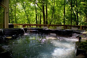 Cabane, 3 chambres | Bain à remous extérieur