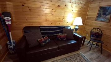 Cabin, 2 Bedrooms | Living area