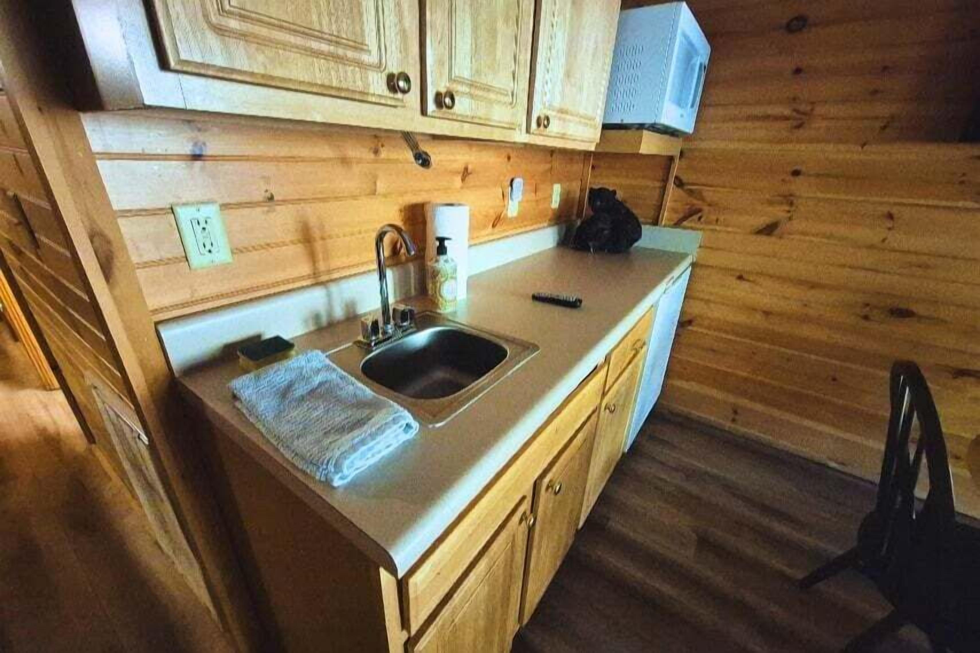 Cabane, 2 chambres | Cuisine privée | Cafetière/bouilloire, grille-pain