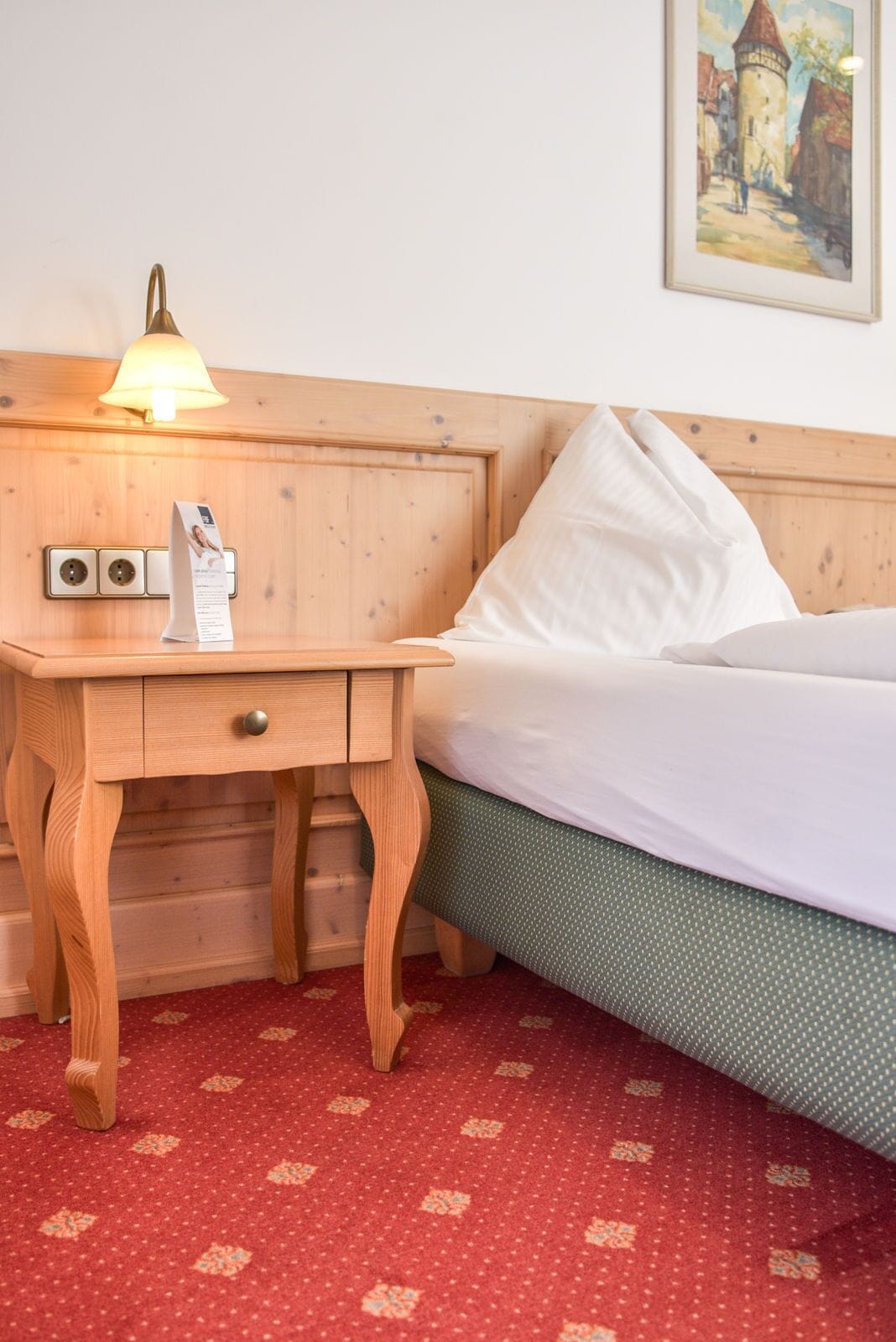 Hypo-allergenic bedding, minibar, in-room safe, desk