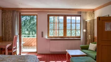 In-room safe, free WiFi