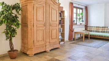 Comfort Single Room, Balcony, Courtyard View | In-room safe, free WiFi