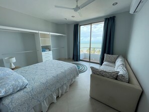 3 bedrooms, iron/ironing board, free WiFi, bed sheets - Exclusive Seaside Penthouse - Panoramic Views & Full Amenities (Chicxulub)