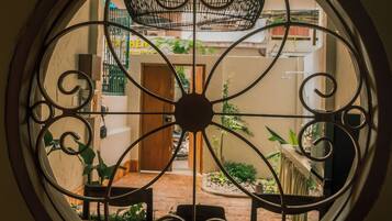 Comfort House, 4 Bedrooms, Private Bathroom, Beachside | Private kitchen