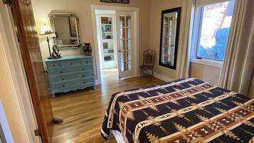 1 間睡房、書桌、熨斗/熨衫板、Wi-Fi