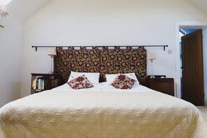 Bügeleisen/Bügelbrett, Internetzugang, Bettwäsche