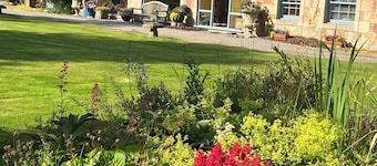 North Cottage at Boath Stables – A Cozy Highland Escape