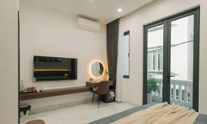 Deluxe Double Room, 1 King Bed, Balcony | Balcony